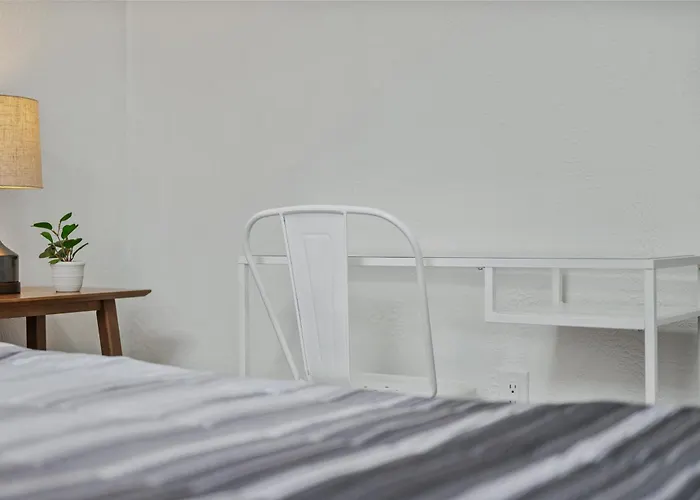 Bloomfield E Stylish And Cozy Private Bedroom, Shared Bathroom, With Free Parking Pittsburgh